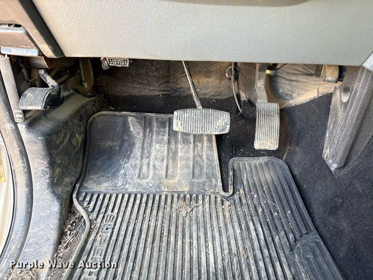 image for item EJ4749 2012 Ford F550 Super Duty SuperCab bucket truck