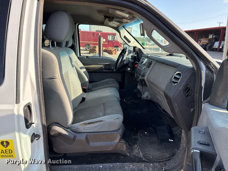 image for item EJ4749 2012 Ford F550 Super Duty SuperCab bucket truck