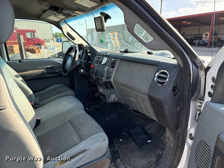 image for item EJ4749 2012 Ford F550 Super Duty SuperCab bucket truck