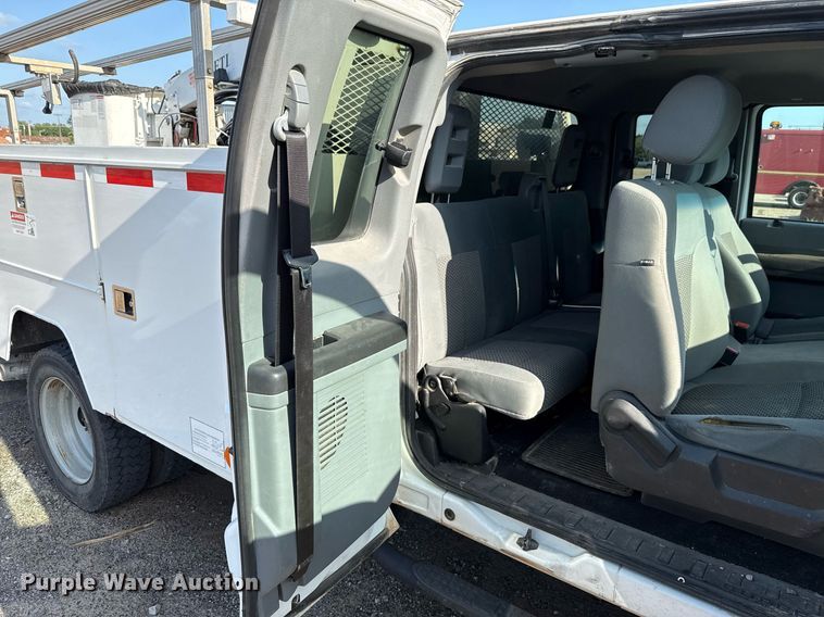 image for item EJ4749 2012 Ford F550 Super Duty SuperCab bucket truck