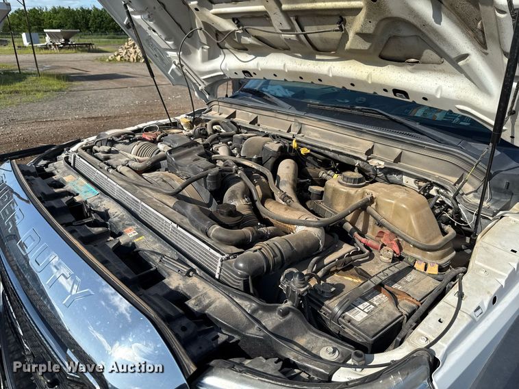 image for item EJ4749 2012 Ford F550 Super Duty SuperCab bucket truck