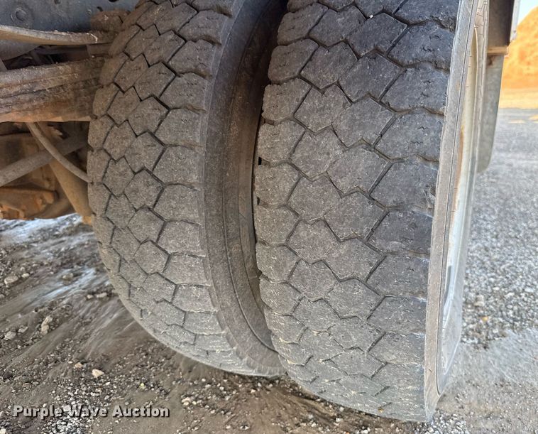 image for item EJ4749 2012 Ford F550 Super Duty SuperCab bucket truck