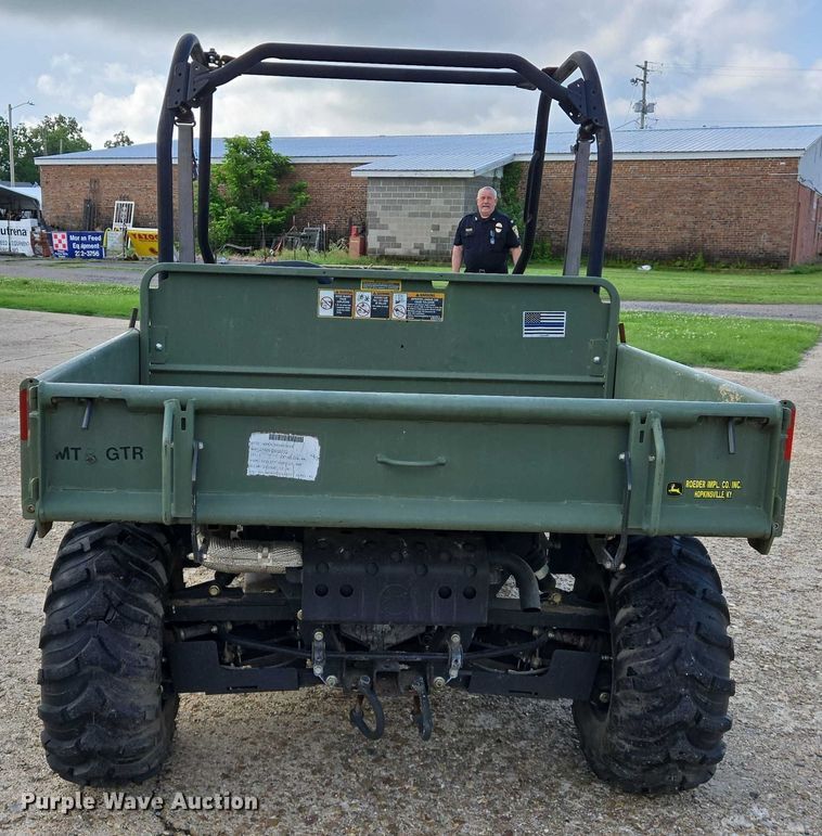 image for item EJ7587 2010 John Deere  Gator  utility vehicle