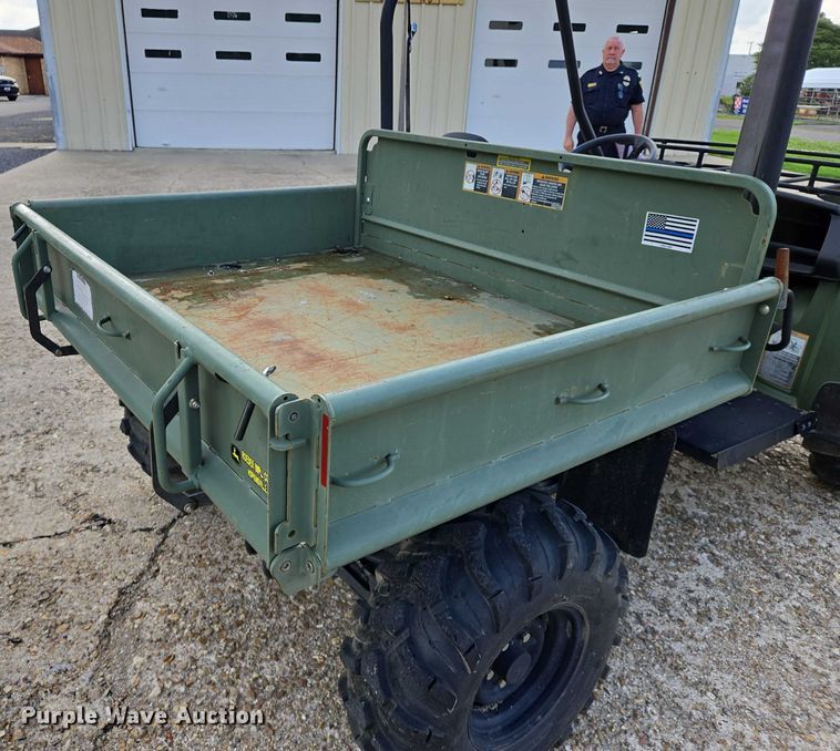 image for item EJ7587 2010 John Deere  Gator  utility vehicle