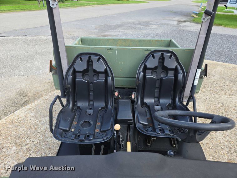 image for item EJ7587 2010 John Deere  Gator  utility vehicle