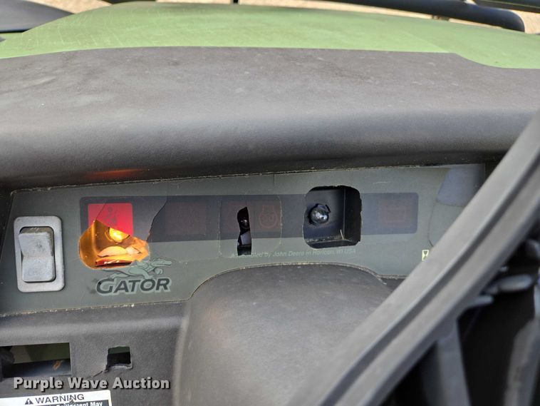 image for item EJ7587 2010 John Deere  Gator  utility vehicle