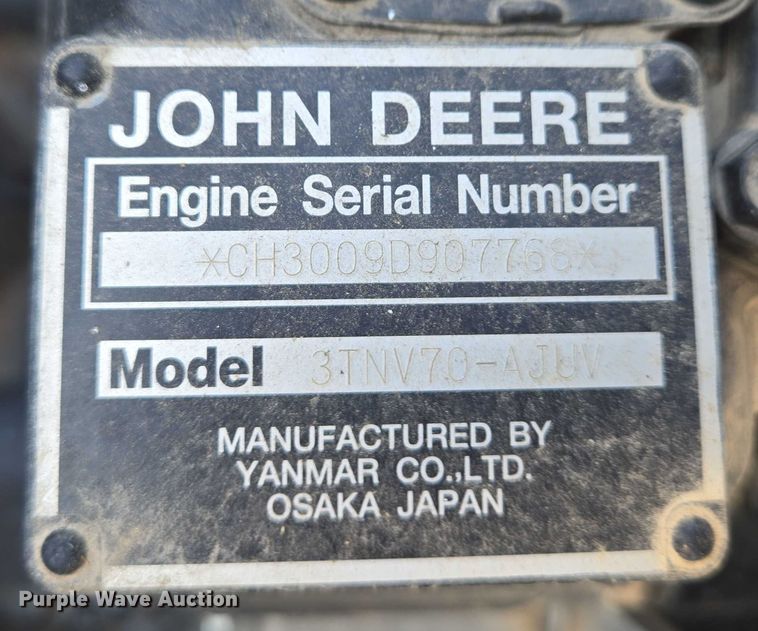 image for item EJ7587 2010 John Deere  Gator  utility vehicle