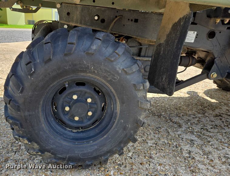 image for item EJ7587 2010 John Deere  Gator  utility vehicle