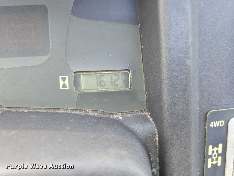 image for item EJ7587 2010 John Deere  Gator  utility vehicle