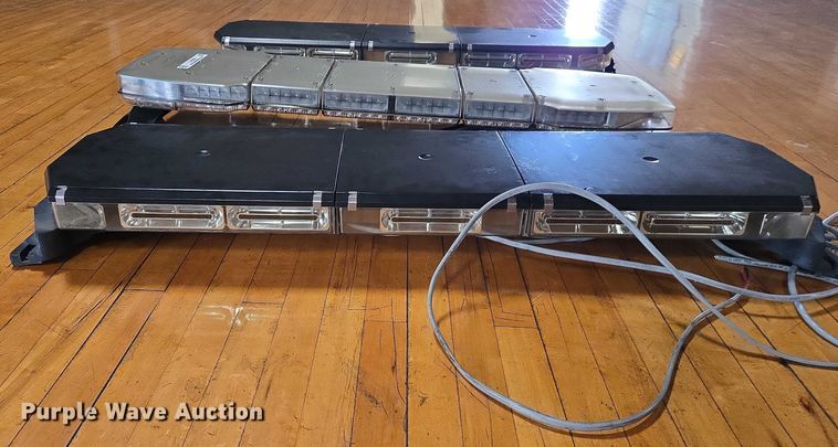 image for item EJ7588 (3) light bar