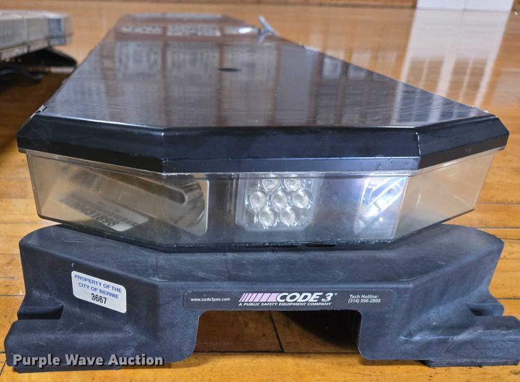 image for item EJ7588 (3) light bar