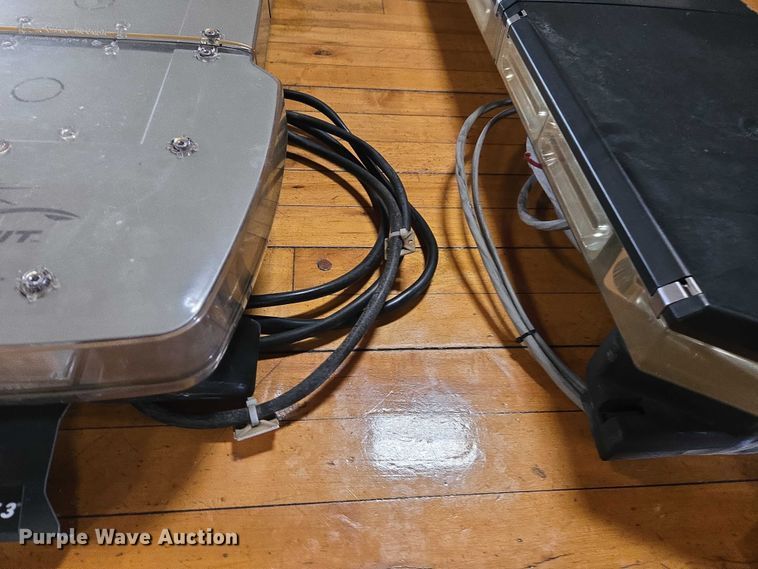 image for item EJ7588 (3) light bar