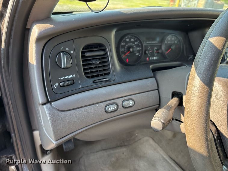 image for item EJ7589 2010 Ford Crown Victoria Police Interceptor 