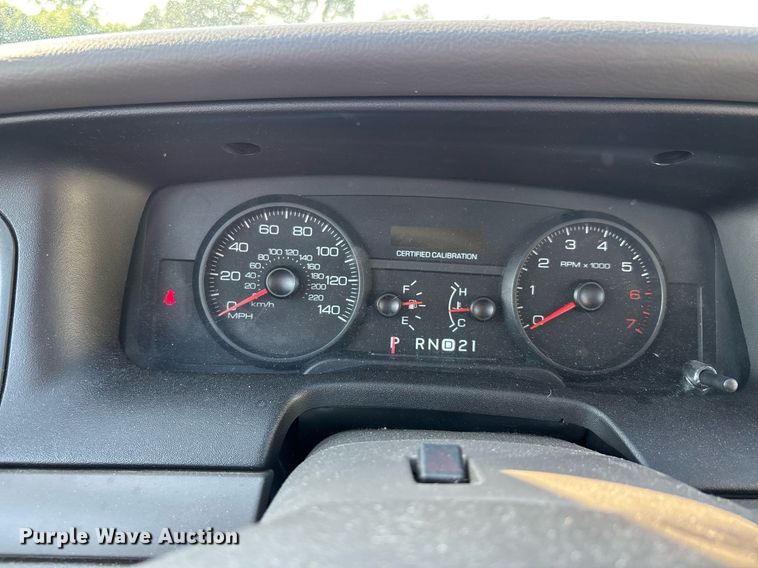 image for item EJ7589 2010 Ford Crown Victoria Police Interceptor 