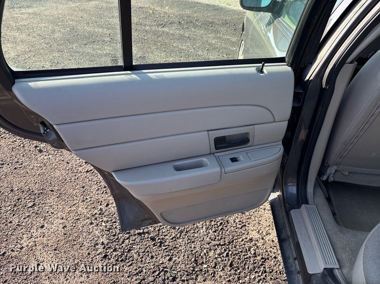 image for item EJ7589 2010 Ford Crown Victoria Police Interceptor 