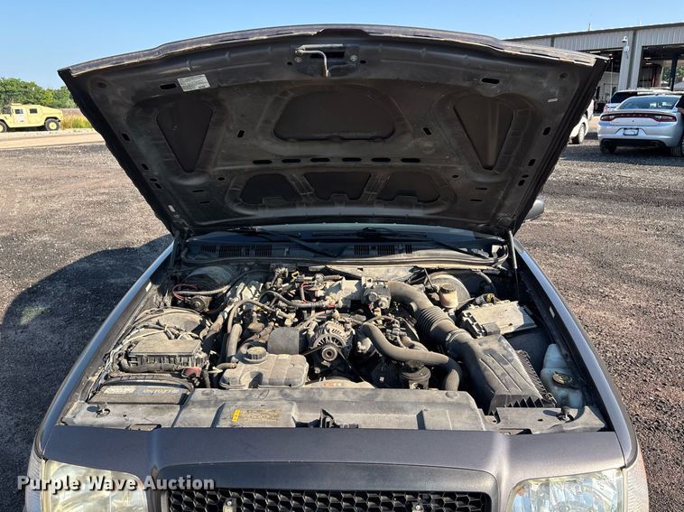 image for item EJ7589 2010 Ford Crown Victoria Police Interceptor 