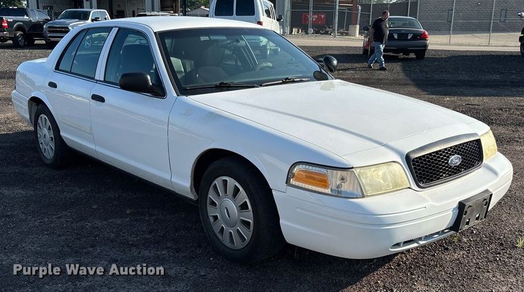 image for item EJ7590 2011 Ford Crown Victoria Police Interceptor 