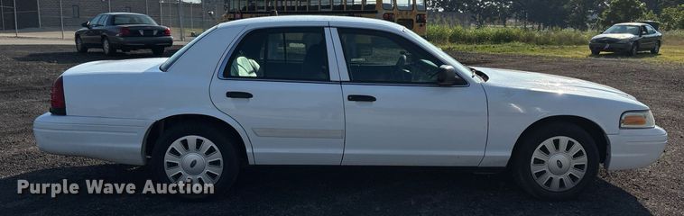 image for item EJ7590 2011 Ford Crown Victoria Police Interceptor 