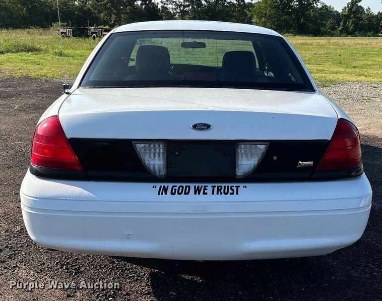 image for item EJ7590 2011 Ford Crown Victoria Police Interceptor 