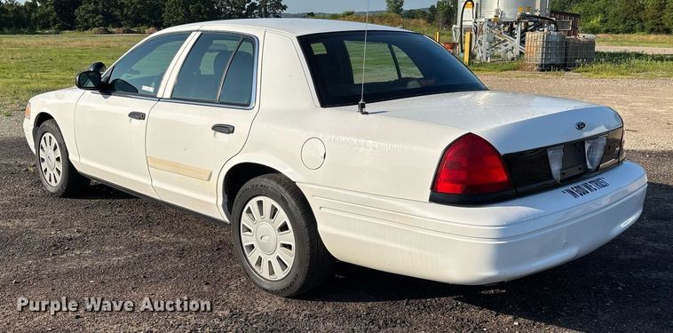 image for item EJ7590 2011 Ford Crown Victoria Police Interceptor 