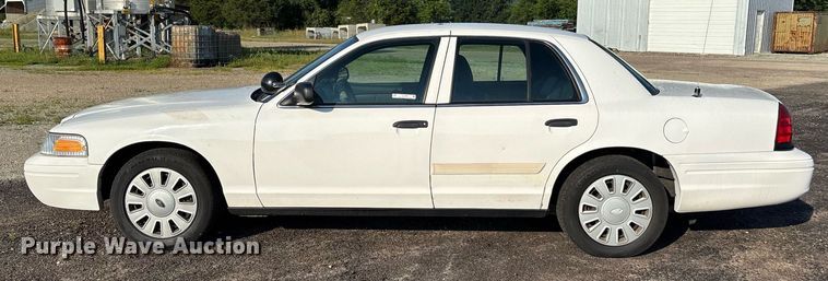 image for item EJ7590 2011 Ford Crown Victoria Police Interceptor 