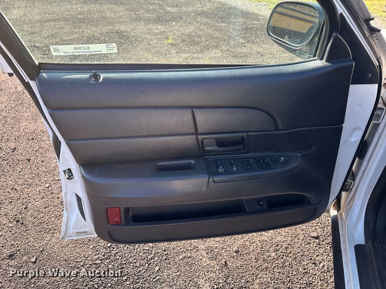 image for item EJ7590 2011 Ford Crown Victoria Police Interceptor 