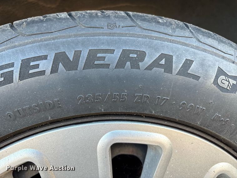 image for item EJ7590 2011 Ford Crown Victoria Police Interceptor 