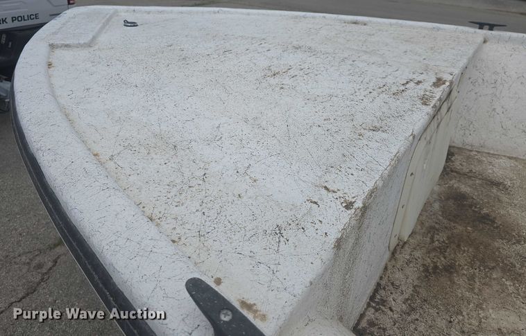 image for item EK5334 2001 Tracker Nitro 1800 boat