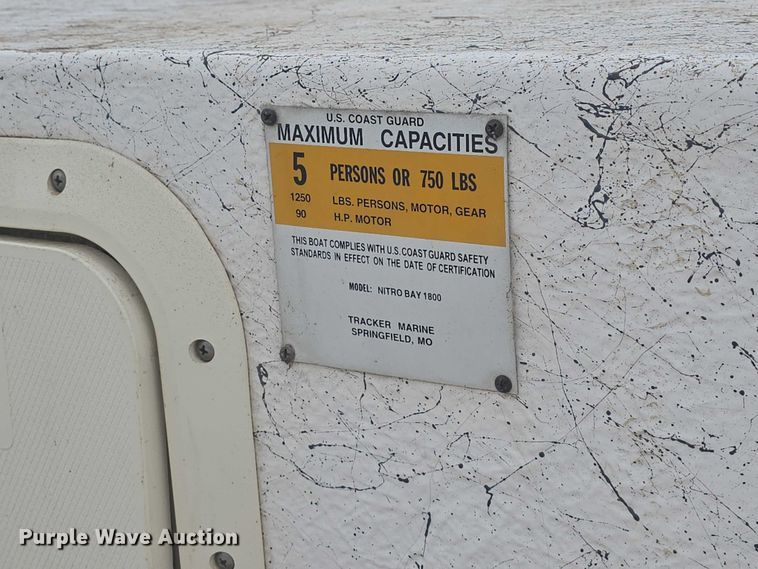 image for item EK5334 2001 Tracker Nitro 1800 boat