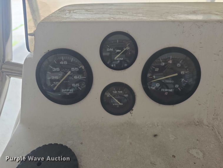 image for item EK5334 2001 Tracker Nitro 1800 boat