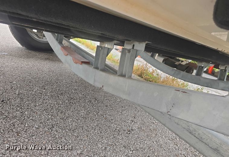 image for item EK5334 2001 Tracker Nitro 1800 boat