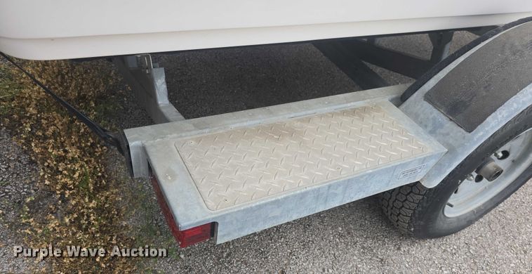 image for item EK5334 2001 Tracker Nitro 1800 boat