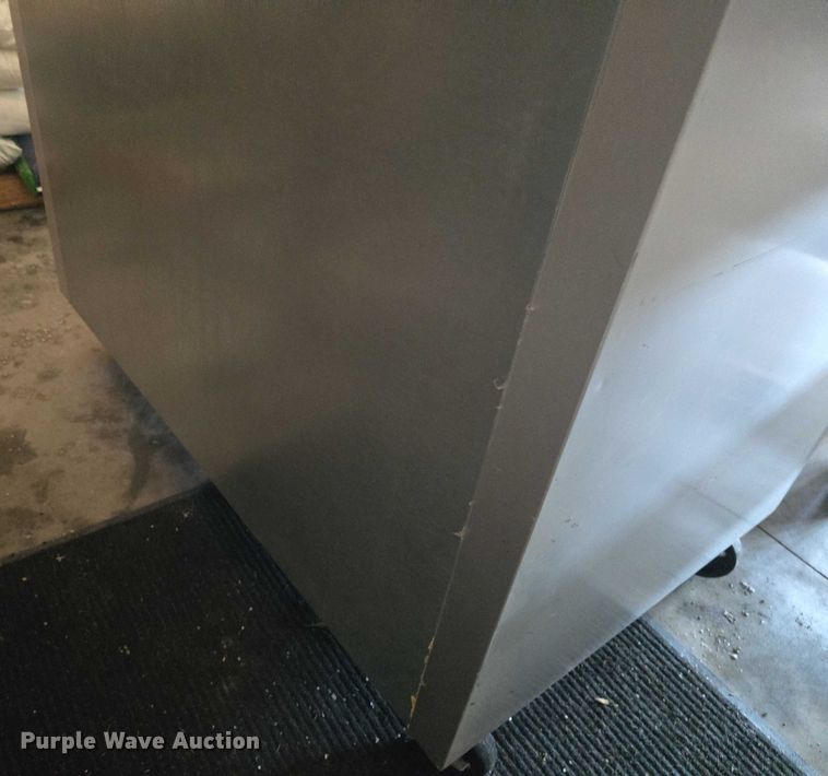 image for item EK5343 Traulsen fridge