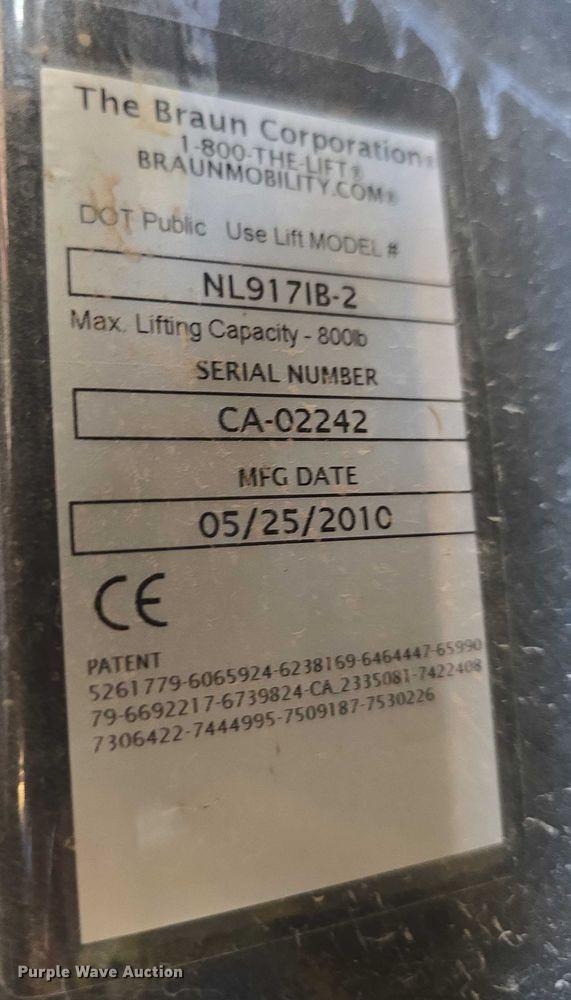 image for item EK5344 2010 Braun NL9171B2  wheelchair lift