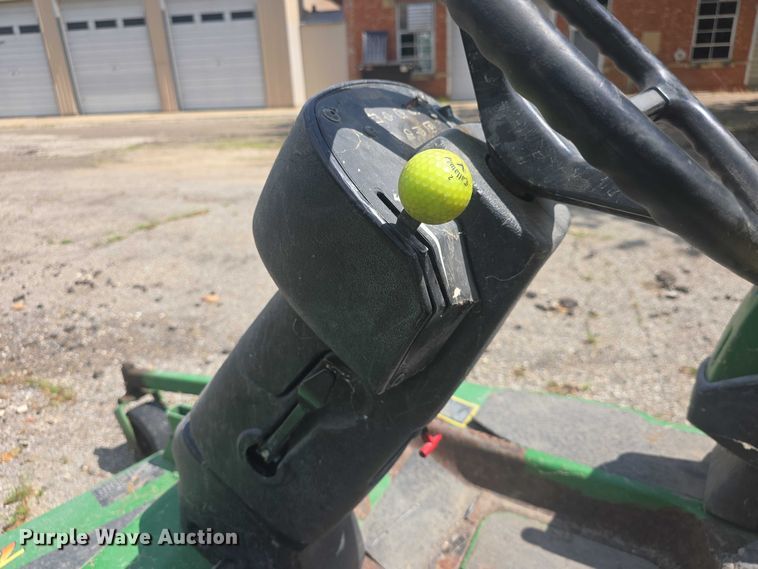 image for item EK5353 2002 John Deere 1435 lawn mower