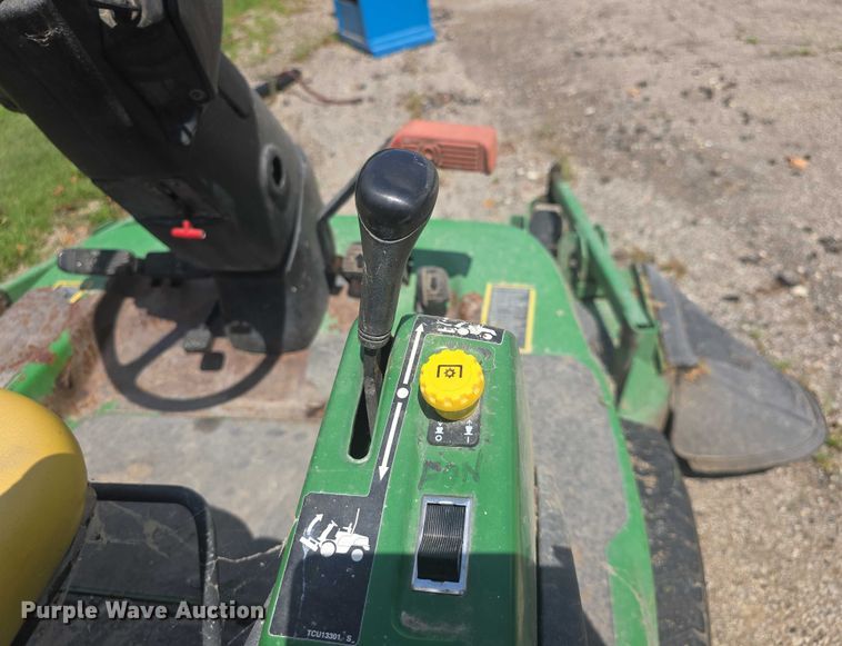 image for item EK5353 2002 John Deere 1435 lawn mower