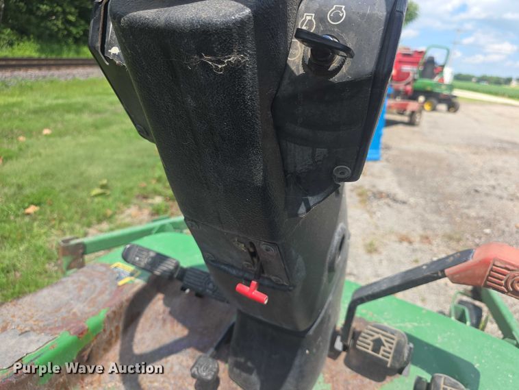 image for item EK5353 2002 John Deere 1435 lawn mower