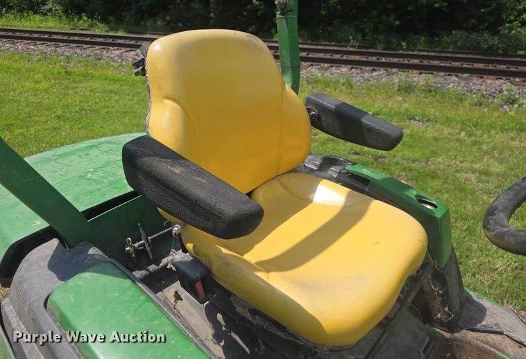 image for item EK5353 2002 John Deere 1435 lawn mower