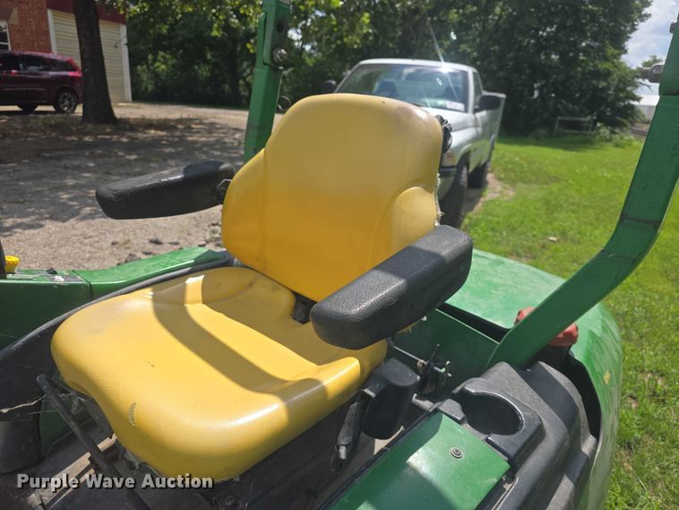 image for item EK5353 2002 John Deere 1435 lawn mower