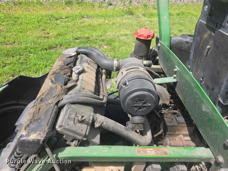 image for item EK5353 2002 John Deere 1435 lawn mower