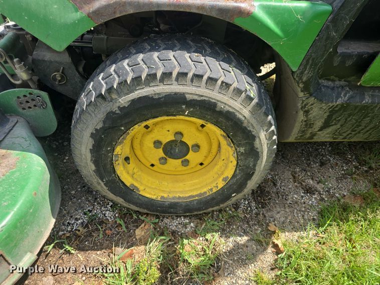 image for item EK5353 2002 John Deere 1435 lawn mower