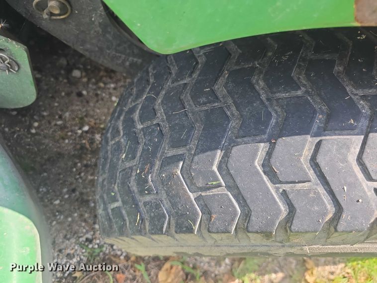 image for item EK5353 2002 John Deere 1435 lawn mower