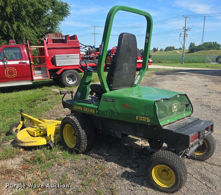 image for item EK5356 John Deere F925 lawn mower