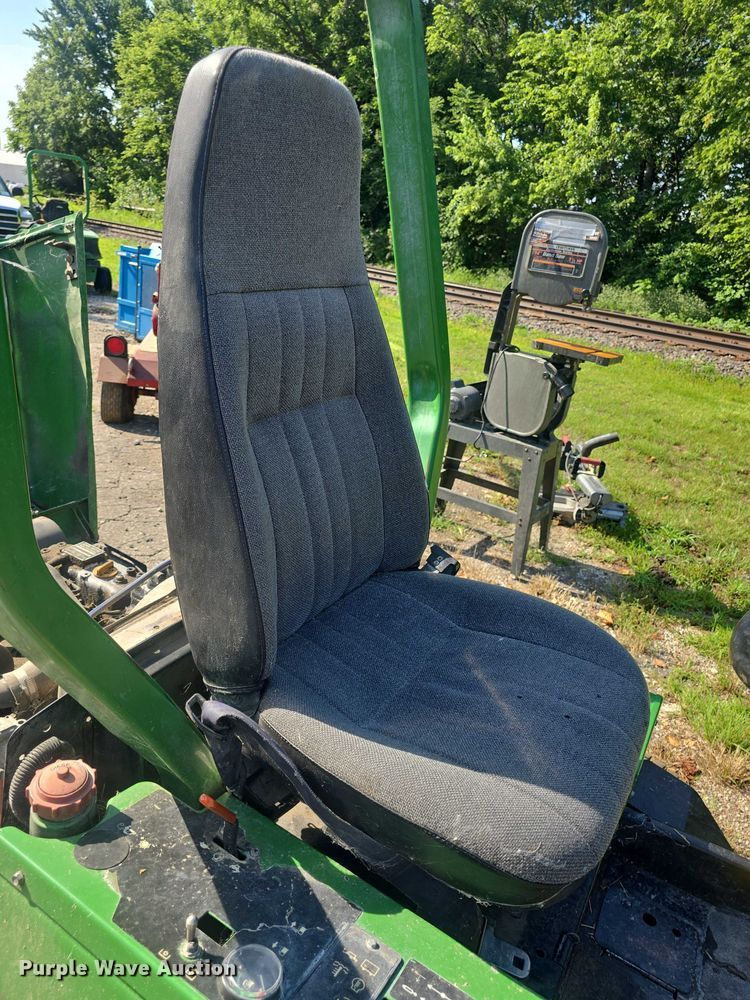 image for item EK5356 John Deere F925 lawn mower