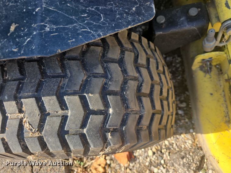 image for item EK5356 John Deere F925 lawn mower