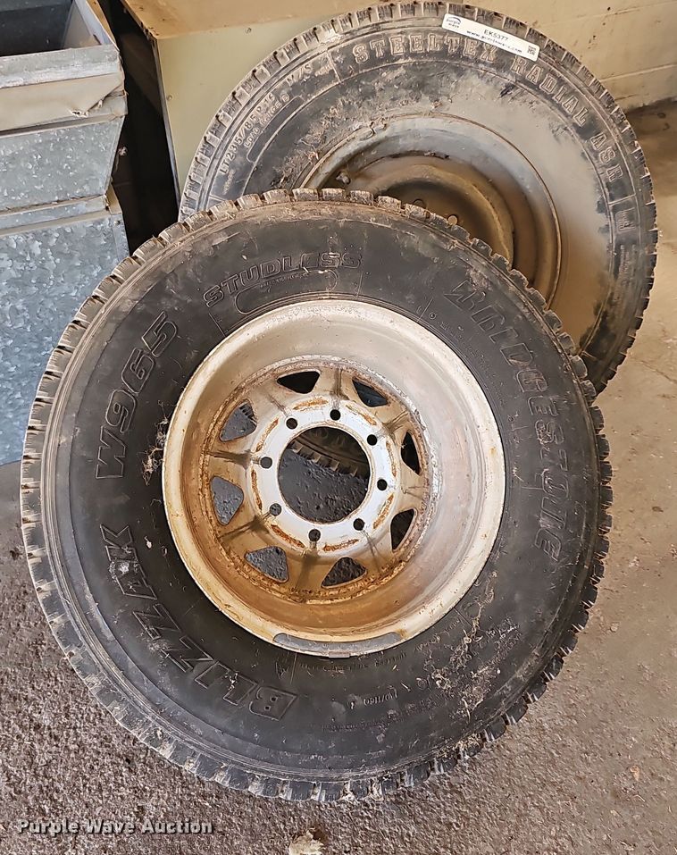 image for item EK5377 (2) tires and wheels