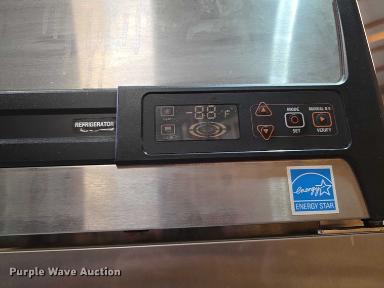 image for item EK5419 Master-Bilt Fusion R49S fridge 