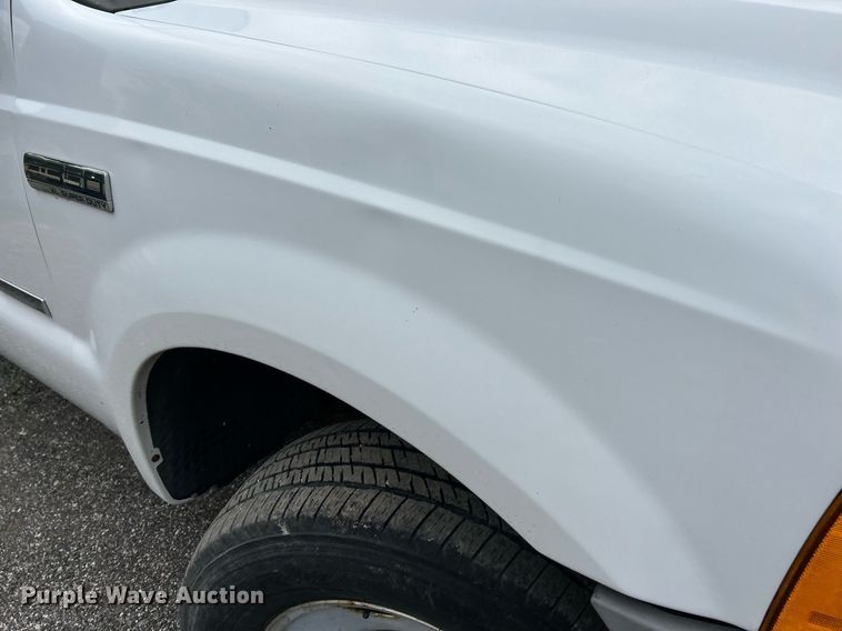 image for item EK8232 2005 Ford F350 Super Duty XL  pickup truck