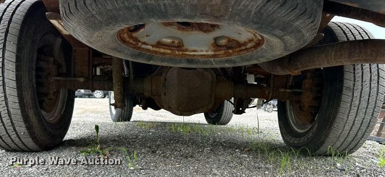 image for item EK8232 2005 Ford F350 Super Duty XL  pickup truck