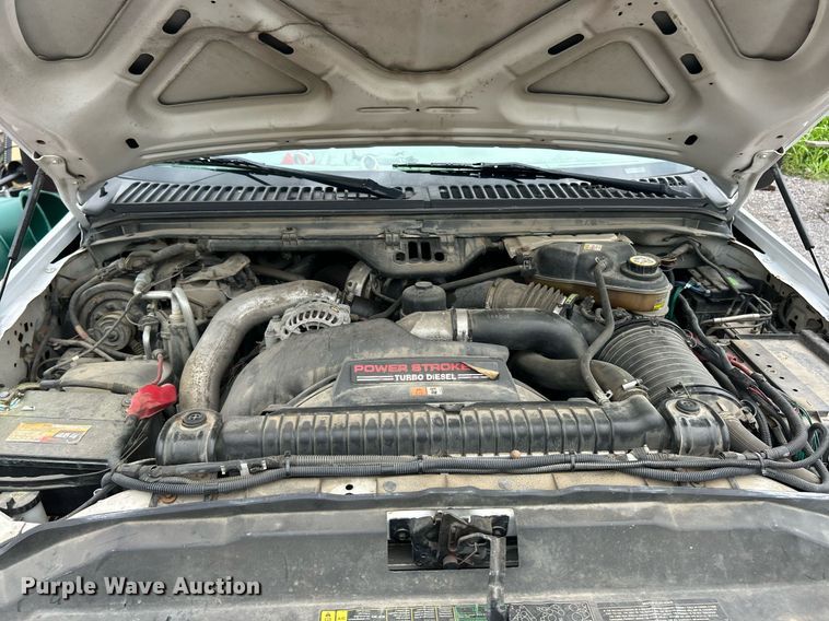 image for item EK8232 2005 Ford F350 Super Duty XL  pickup truck